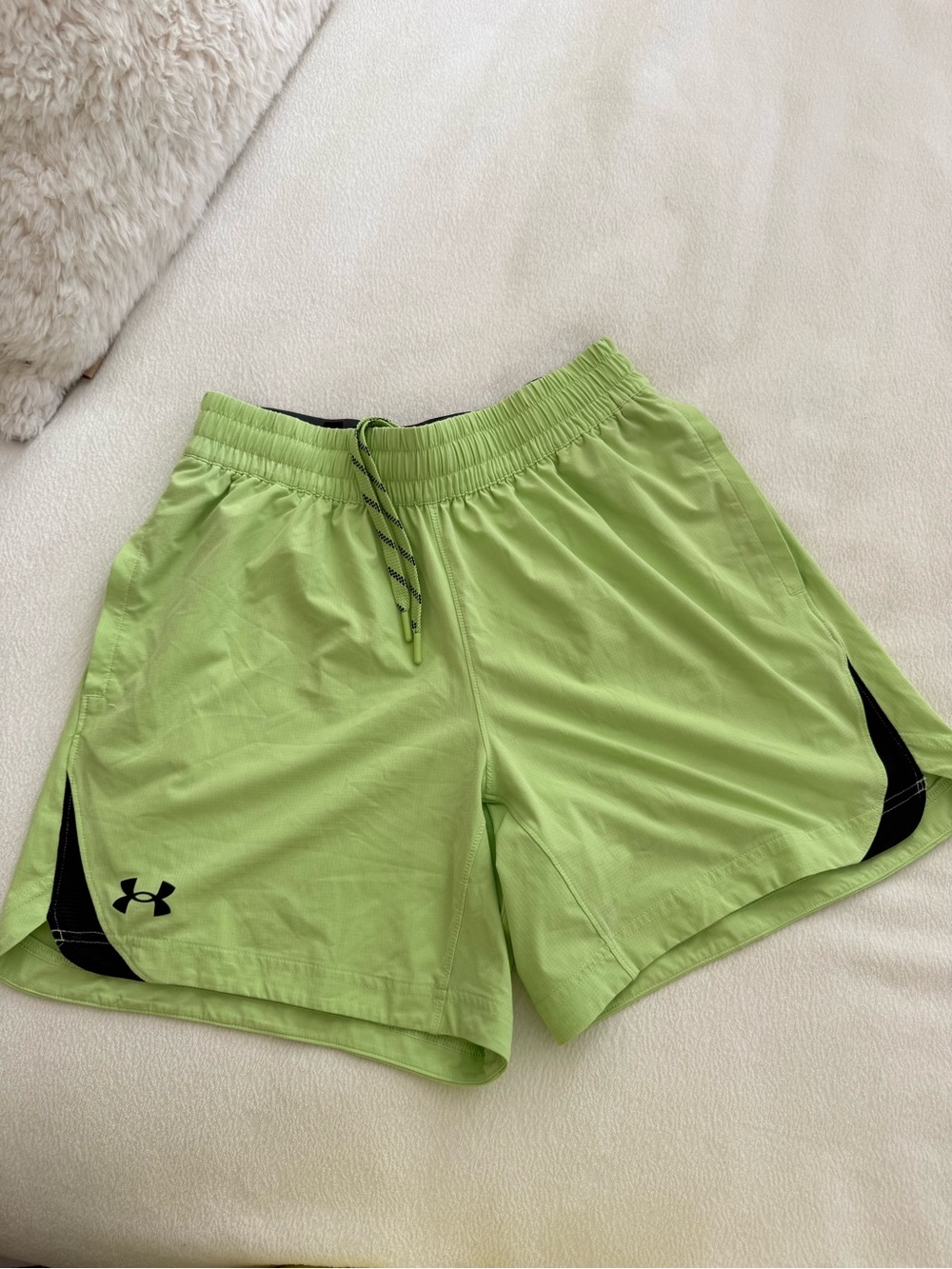 UNDER ARMOUR Lime Green Athletic Shorts with Black Accents